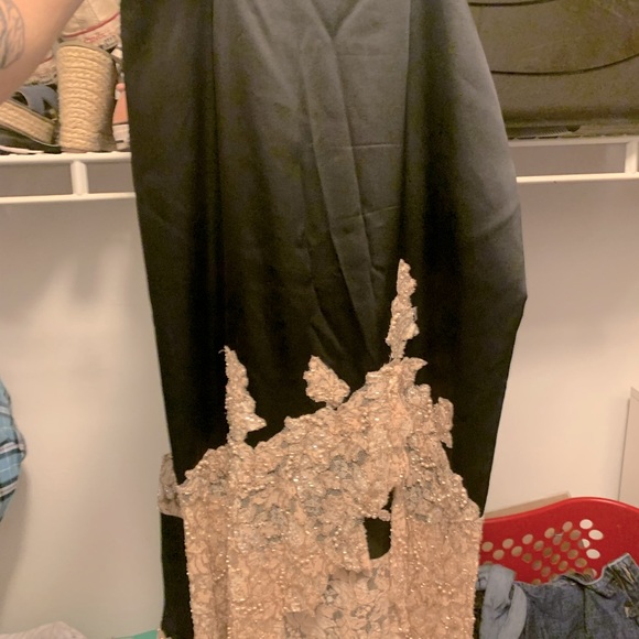 Black a- line skirt with beading at the bottom - Picture 1 of 3